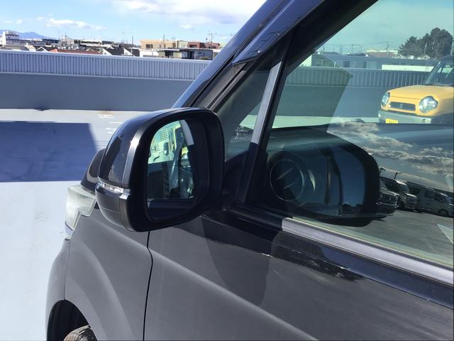 �ʐ^�ł��`���o���Ȃ��ԗ���Ԃ⑕���i���������܂��B�@���ۂɂ��Ԃ���������������΃C���[�W�����₷���Ǝv���܂��̂ł��Ђ����X�E�����k���҂����Ă���܂���@�l�b�g�f�ڑO�̂��Ԃ������������܂�