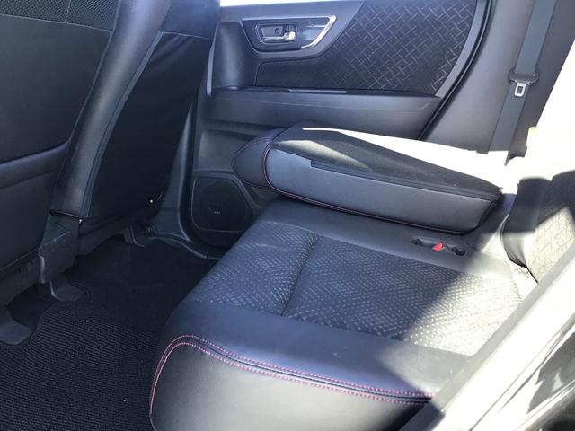 �ʐ^�ł��`���o���Ȃ��ԗ���Ԃ⑕���i���������܂��B�@���ۂɂ��Ԃ���������������΃C���[�W�����₷���Ǝv���܂��̂ł��Ђ����X�E�����k���҂����Ă���܂���@�l�b�g�f�ڑO�̂��Ԃ������������܂�