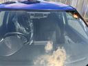 障害物を感知して、衝突の可能性がある場合、運転者へ警告音を発したり、衝突の可能性が高い場合、ブレーキの補助操作を行い、減速して衝突被害を軽減するシステムです。