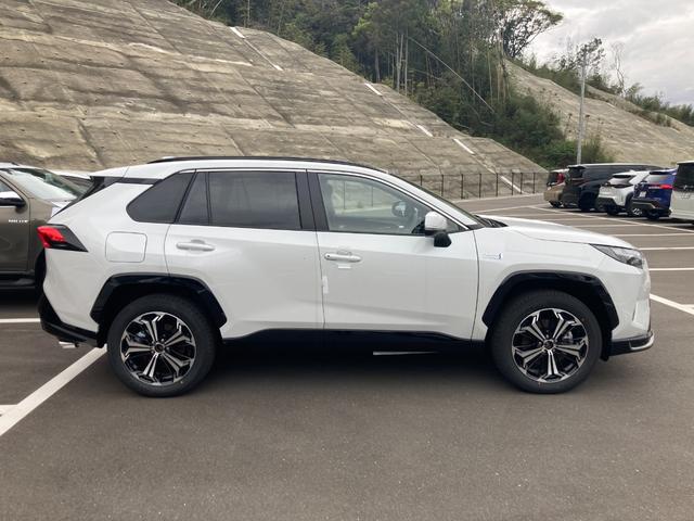 ＲＡＶ４ ＰＨＶ Ｚ　新車未登録（4枚目）