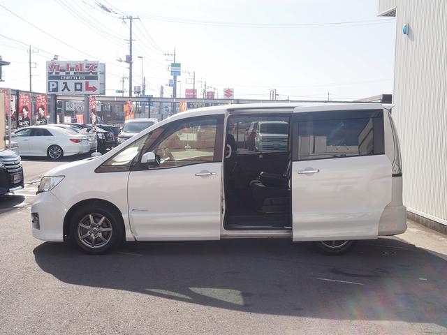 セレナ ライダー　ブラックライン　Ｓ－ハイブリッド　純正メモリナビ　フルセグＴＶ　Ｂｌｕｅｔｏｏｔｈ　バックカメラ　両側電動スライドドア　クルーズコントロール　ＥＴＣ　社外アルミ　プッシュスタート　スマートキー（13枚目）