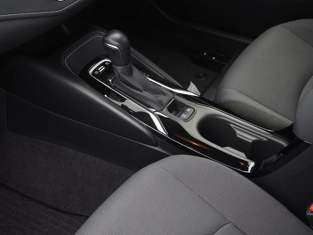 カローラ ハイブリッド S 純正ナビ フルセグTV Bluetooth バックドア ドライブレコーダー レーダークルーズコントロール ETC コーナーセンサー 車線逸脱防止機能 オートハイビーム プッシュスタート スマートキー(40枚目)