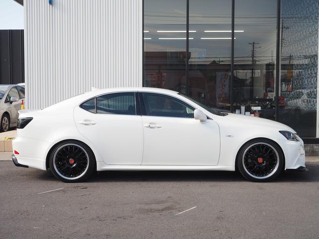 �O���[�v�݌ɋ��L���Ă���܂��̂ŁA�O���[�v�݌ɏ펞�T�O�O��ȏ�̒����炨�D���Ȃ��Ԃ����D���ȓX�܂ł��I�ђ����܂��I���q�l�̂���]�ɂ������N���}���c�ƃX�^�b�t������Ă����Ē����܂���