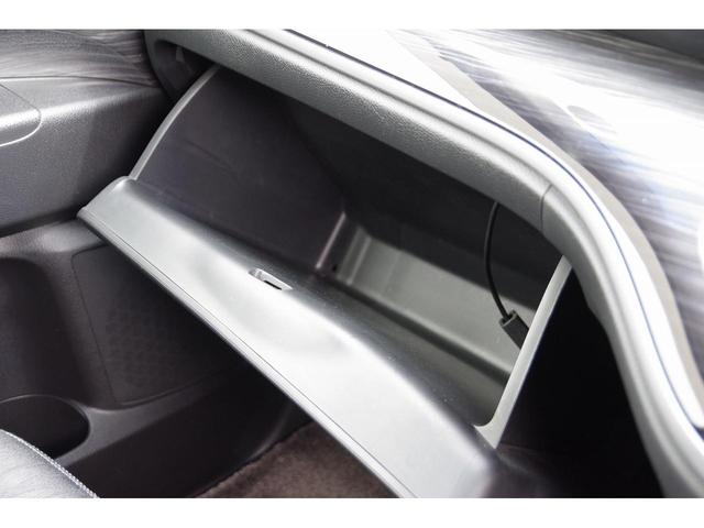 オデッセイ アブソルート 電動格納式ドアミラー Bluetooth音楽 スマートキー&プッシュスタート メモリーインターナビ ダブルエアコン クルーズC エアロ Aライト リアカメラ ETC装備 ナビTV 運転席エアバック(50枚目)