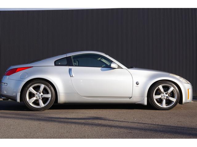 フェアレディZ バージョンT 本革シート 盗難防止システム パワーシート キーレス シートヒーター パワーステアリング オートエアコン ABS 助手席エアバック パワーウィンドウ 衝突安全ボディ 運転席エアバック カセット(5枚目)