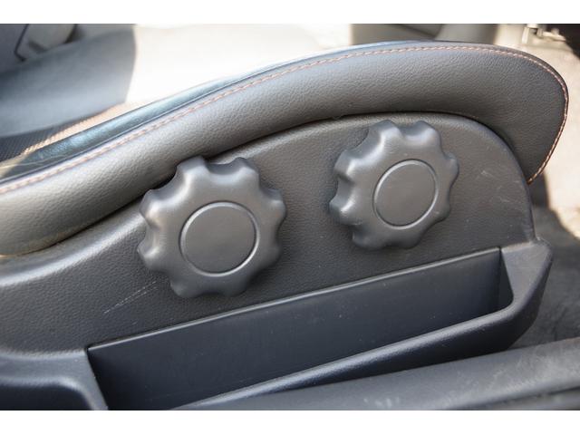 フェアレディZ バージョンT 本革シート 盗難防止システム パワーシート キーレス シートヒーター パワーステアリング オートエアコン ABS 助手席エアバック パワーウィンドウ 衝突安全ボディ 運転席エアバック カセット(14枚目)