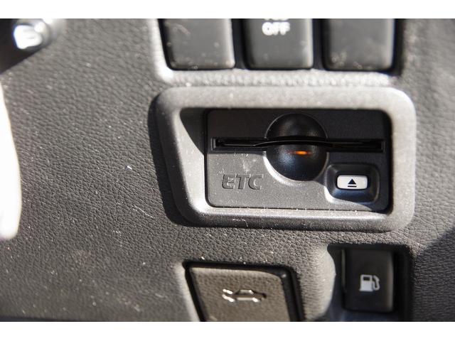 フェアレディZ バージョンT 本革シート 盗難防止システム パワーシート キーレス シートヒーター パワーステアリング オートエアコン ABS 助手席エアバック パワーウィンドウ 衝突安全ボディ 運転席エアバック カセット(28枚目)