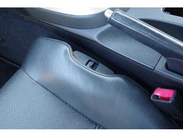 フェアレディZ バージョンT 本革シート 盗難防止システム パワーシート キーレス シートヒーター パワーステアリング オートエアコン ABS 助手席エアバック パワーウィンドウ 衝突安全ボディ 運転席エアバック カセット(30枚目)