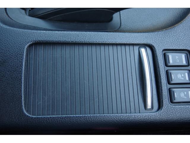 フェアレディZ バージョンT 本革シート 盗難防止システム パワーシート キーレス シートヒーター パワーステアリング オートエアコン ABS 助手席エアバック パワーウィンドウ 衝突安全ボディ 運転席エアバック カセット(32枚目)