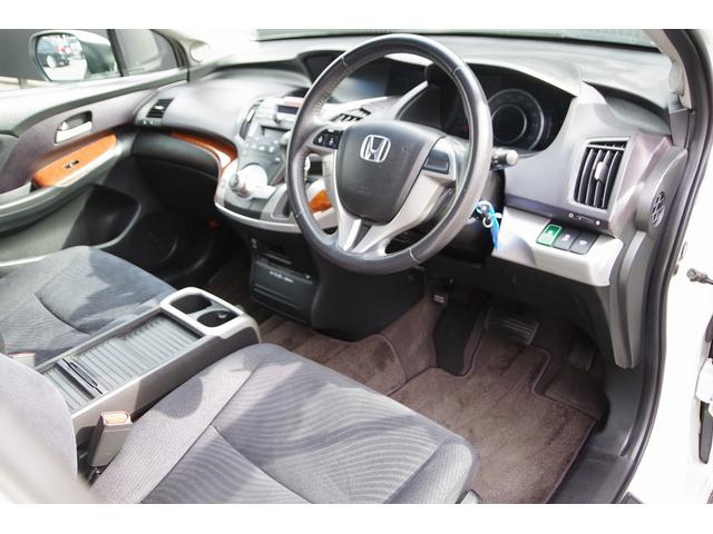 オデッセイ M サイドカメラ フロントカメラ ワンセグテレビ エアバック 横滑り防止 AUTOエアコン Rカメラ AUTOライト DVD PW キーレス 三列シート USB ETC ABS HDDナビ ナビTV(27枚目)