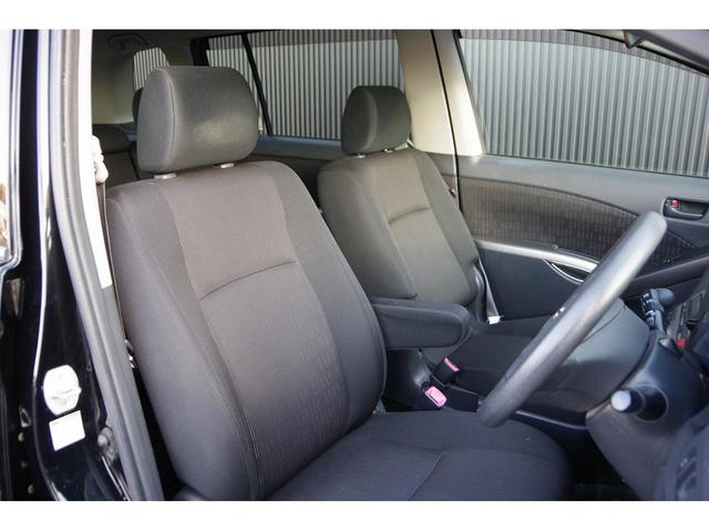 アイシス プラタナ Bカメ プッシュスタートスマートキー パワーウインドウ キーレスエントリー ダブルエアバッグ 横滑り防止 オートエアコン DVD 3列シート イモビライザー ETC パワステ 電動格納ミラー ABS(7枚目)