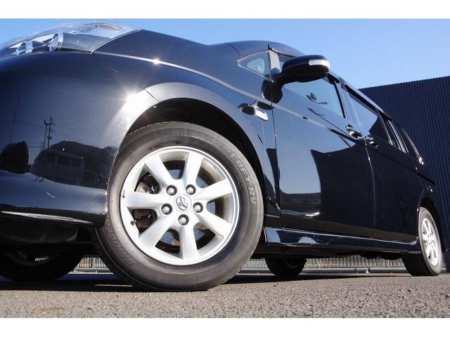 アイシス プラタナ Bカメ プッシュスタートスマートキー パワーウインドウ キーレスエントリー ダブルエアバッグ 横滑り防止 オートエアコン DVD 3列シート イモビライザー ETC パワステ 電動格納ミラー ABS(12枚目)