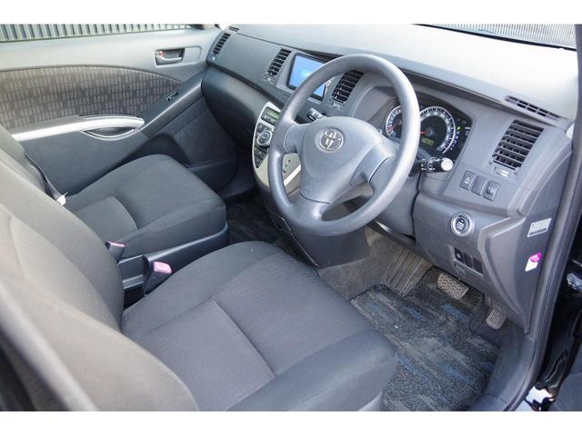 アイシス プラタナ Bカメ プッシュスタートスマートキー パワーウインドウ キーレスエントリー ダブルエアバッグ 横滑り防止 オートエアコン DVD 3列シート イモビライザー ETC パワステ 電動格納ミラー ABS(21枚目)