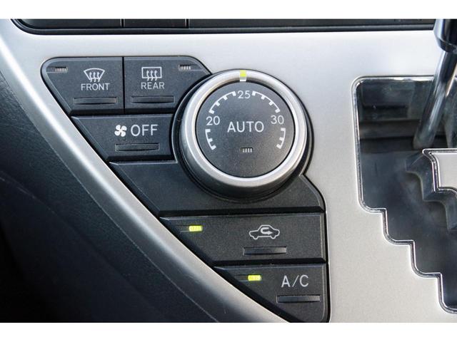 アイシス プラタナ Bカメ プッシュスタートスマートキー パワーウインドウ キーレスエントリー ダブルエアバッグ 横滑り防止 オートエアコン DVD 3列シート イモビライザー ETC パワステ 電動格納ミラー ABS(27枚目)