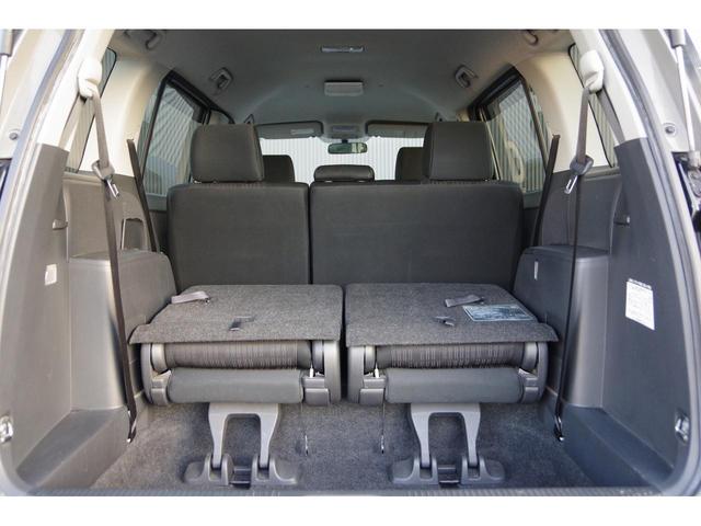 アイシス プラタナ Bカメ プッシュスタートスマートキー パワーウインドウ キーレスエントリー ダブルエアバッグ 横滑り防止 オートエアコン DVD 3列シート イモビライザー ETC パワステ 電動格納ミラー ABS(44枚目)