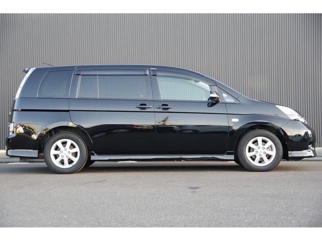 アイシス プラタナ Bカメ プッシュスタートスマートキー パワーウインドウ キーレスエントリー ダブルエアバッグ 横滑り防止 オートエアコン DVD 3列シート イモビライザー ETC パワステ 電動格納ミラー ABS(51枚目)