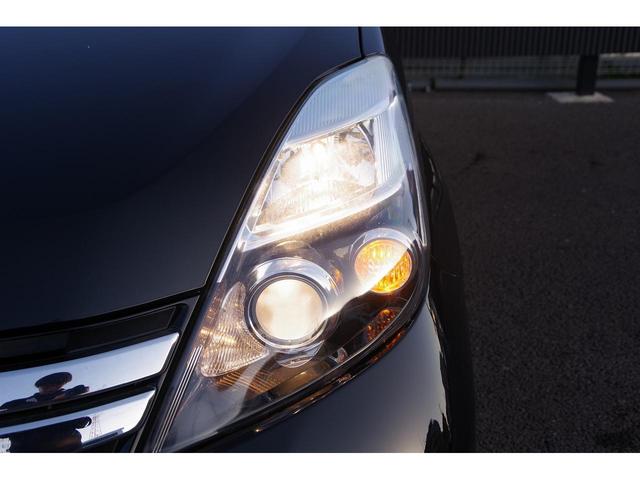 アイシス プラタナ Bカメ プッシュスタートスマートキー パワーウインドウ キーレスエントリー ダブルエアバッグ 横滑り防止 オートエアコン DVD 3列シート イモビライザー ETC パワステ 電動格納ミラー ABS(55枚目)