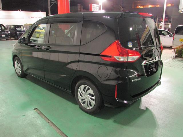 フリード Ｇ　禁煙車　Ｃパッケージ　ナビ　ＥＴＣ　ドラレコ　ワンオーナー　ベンチシート　記録簿　３列シート　ＬＥＤヘッドライト　パワーウインドウ　地デジ　Ｒカメラ　イモビ　ＶＳＡ　ドライブレコーダー　エアコン（13枚目）