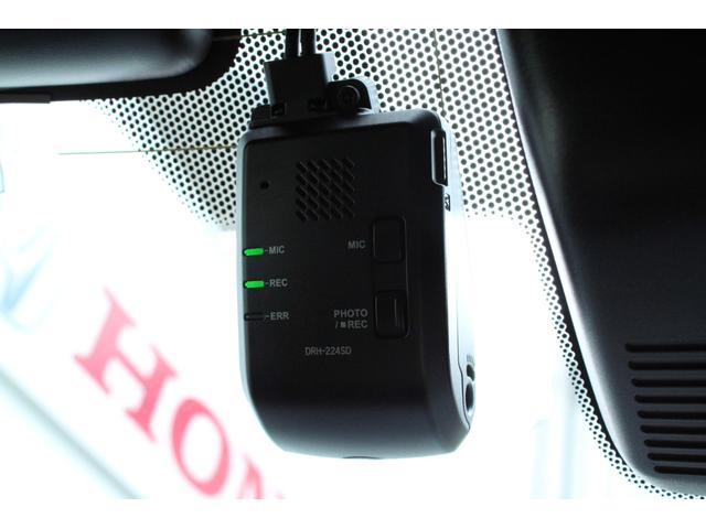 Ｎ－ＯＮＥ プレミアム　ツアラー　元レンタ　ＨｏｎｄａＳＥＮＳＩＮＧ　純正ナビ　プラズマクラスター搭載エアコン　サイドカーテンエアバッグ　電子パーキングブレーキ　ＬＥＤフォグ　パドルシフト　シートヒーター　ブレーキホールド（15枚目）