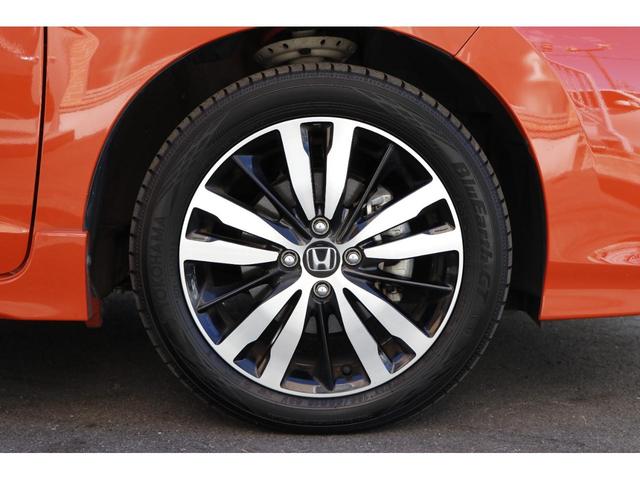 フィットハイブリッド S ホンダセンシング ワンオーナー 純正ナビ LEDヘッドライト LEDフォグライト パドルシフト ETC 16インチアルミホイール サイドエアバック カーテンエアバック(8枚目)