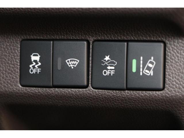 フリード Ｇ・ホンダセンシング　ワンオーナー　純正ナビ　純正前後ドラレコ　運転席助手席シートヒーター　ＬＥＤヘッドライト　両側電動スライドドア　６人乗り（20枚目）