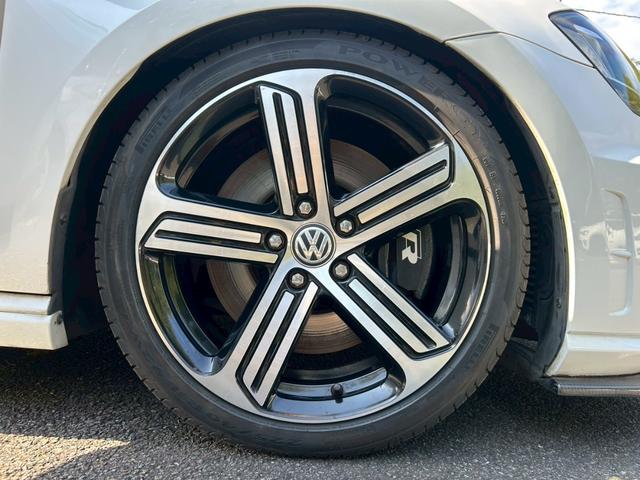 ゴルフR ベースグレード タイヤ新品/Racing Lineマフラー・ダウンサス・パドルシフト/後期テール/カーボンフロントリップ/カーボントランクスポイラー/バックカメラ/前後ドラレコ/デジタルインナーミラー/ETC(21枚目)