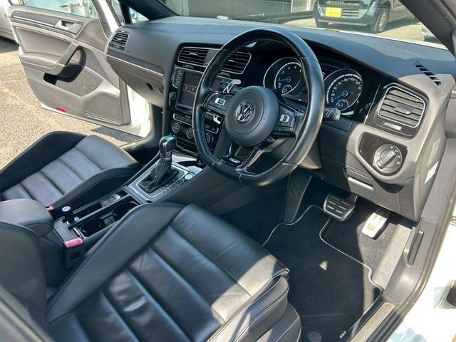 ゴルフR ベースグレード タイヤ新品/Racing Lineマフラー・ダウンサス・パドルシフト/後期テール/カーボンフロントリップ/カーボントランクスポイラー/バックカメラ/前後ドラレコ/デジタルインナーミラー/ETC(29枚目)