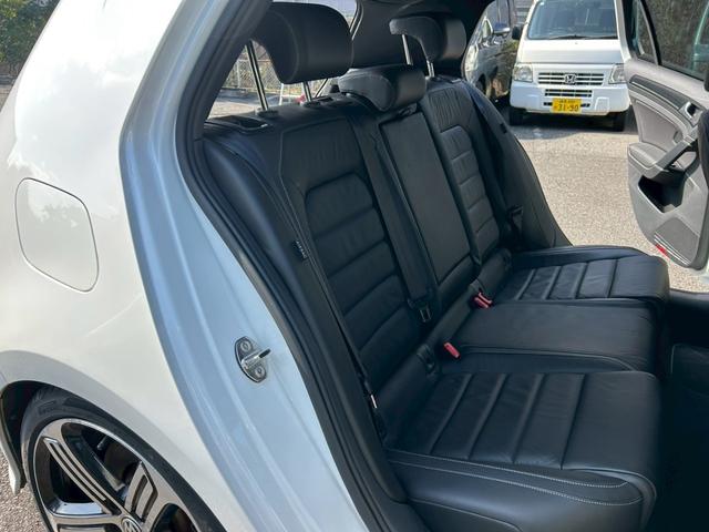 ゴルフR ベースグレード タイヤ新品/Racing Lineマフラー・ダウンサス・パドルシフト/後期テール/カーボンフロントリップ/カーボントランクスポイラー/バックカメラ/前後ドラレコ/デジタルインナーミラー/ETC(34枚目)
