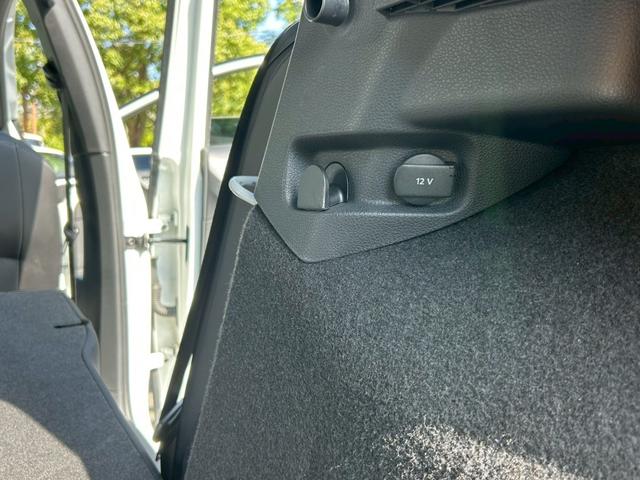 ゴルフR ベースグレード タイヤ新品/Racing Lineマフラー・ダウンサス・パドルシフト/後期テール/カーボンフロントリップ/カーボントランクスポイラー/バックカメラ/前後ドラレコ/デジタルインナーミラー/ETC(39枚目)