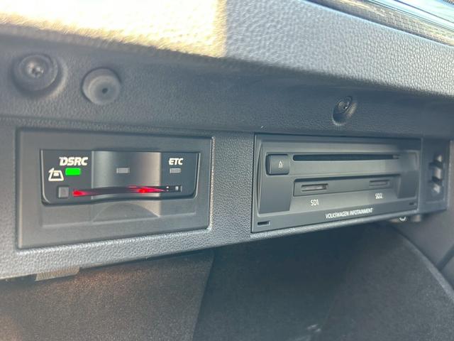 ゴルフR ベースグレード タイヤ新品/Racing Lineマフラー・ダウンサス・パドルシフト/後期テール/カーボンフロントリップ/カーボントランクスポイラー/バックカメラ/前後ドラレコ/デジタルインナーミラー/ETC(64枚目)