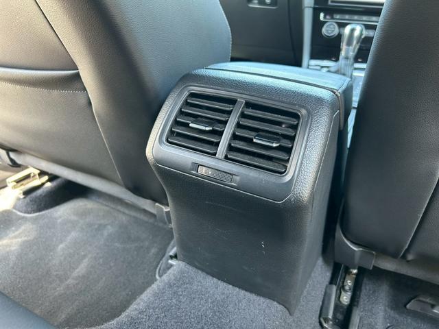 ゴルフR ベースグレード タイヤ新品/Racing Lineマフラー・ダウンサス・パドルシフト/後期テール/カーボンフロントリップ/カーボントランクスポイラー/バックカメラ/前後ドラレコ/デジタルインナーミラー/ETC(68枚目)