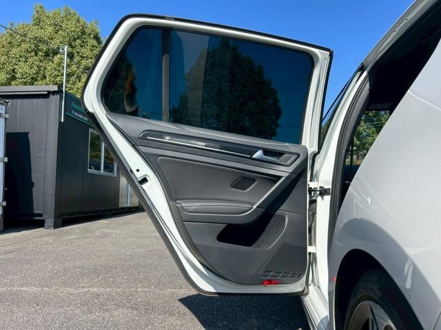 ゴルフR ベースグレード タイヤ新品/Racing Lineマフラー・ダウンサス・パドルシフト/後期テール/カーボンフロントリップ/カーボントランクスポイラー/バックカメラ/前後ドラレコ/デジタルインナーミラー/ETC(72枚目)