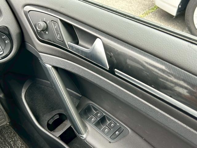 ゴルフＲヴァリアント ベースグレード　後期型／ＮＥＵＳＰＥＥＤダウンサス／Ａｐｐｌｅ　ＣａｒＰｌａｙ／ＴＥＣＭＡＧホイール／スロコン／ＦＯＣＡＬスピーカーキッド／レゾネーターデリートパイプ／前後ドラレコ／Ｂｌｕｅｔｏｏｔｈ／ＥＴＣ（52枚目）