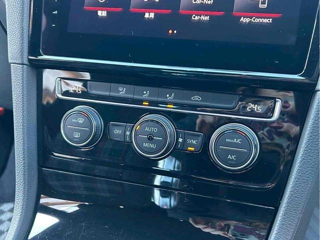 ゴルフＧＴＩ ベースグレード　レムスマフラー／ＳＳＲホイール／Ｈ＆Ｒダウンサス／ＡＰＲエアインテーク／ＥＣＳエアインテークホース／トランクスポイラー／前後ブラックエンブレム／Ａｐｐｌｅ　Ｃａｒ　Ｐｌａｙ／バックカメラ／ドラレコ（46枚目）