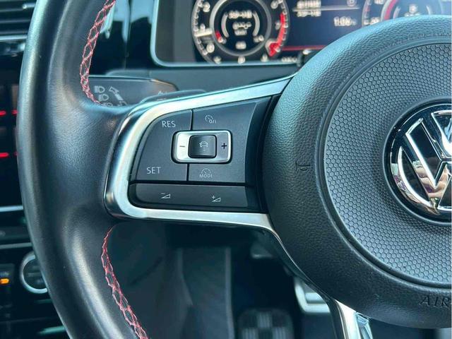 ゴルフＧＴＩ ベースグレード　レムスマフラー／ＳＳＲホイール／Ｈ＆Ｒダウンサス／ＡＰＲエアインテーク／ＥＣＳエアインテークホース／トランクスポイラー／前後ブラックエンブレム／Ａｐｐｌｅ　Ｃａｒ　Ｐｌａｙ／バックカメラ／ドラレコ（53枚目）