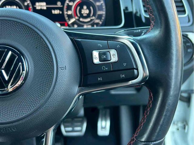 ゴルフＧＴＩ ベースグレード　レムスマフラー／ＳＳＲホイール／Ｈ＆Ｒダウンサス／ＡＰＲエアインテーク／ＥＣＳエアインテークホース／トランクスポイラー／前後ブラックエンブレム／Ａｐｐｌｅ　Ｃａｒ　Ｐｌａｙ／バックカメラ／ドラレコ（54枚目）