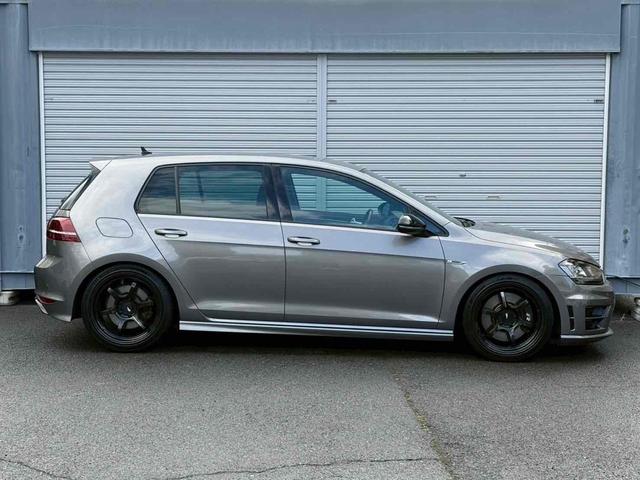 ゴルフＲ ベースグレード　ＡＤＶＡＮ　Ｒａｃｉｎｇホイール／ＳＡＣＨＳ　ＲＳ－１車高調／記録簿／バックカメラ／ドライブレコーダー／Ｂｌｕｅｔｏｏｔｈ／ＴＶ／ＥＴＣ／クルーズコントロール（8枚目）