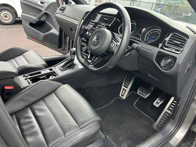 ゴルフＲ ベースグレード　ＡＤＶＡＮ　Ｒａｃｉｎｇホイール／ＳＡＣＨＳ　ＲＳ－１車高調／記録簿／バックカメラ／ドライブレコーダー／Ｂｌｕｅｔｏｏｔｈ／ＴＶ／ＥＴＣ／クルーズコントロール（24枚目）