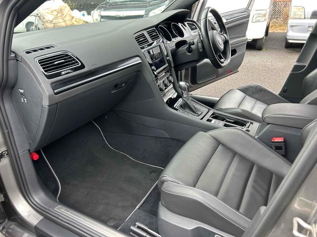 ゴルフＲ ベースグレード　ＡＤＶＡＮ　Ｒａｃｉｎｇホイール／ＳＡＣＨＳ　ＲＳ－１車高調／記録簿／バックカメラ／ドライブレコーダー／Ｂｌｕｅｔｏｏｔｈ／ＴＶ／ＥＴＣ／クルーズコントロール（26枚目）