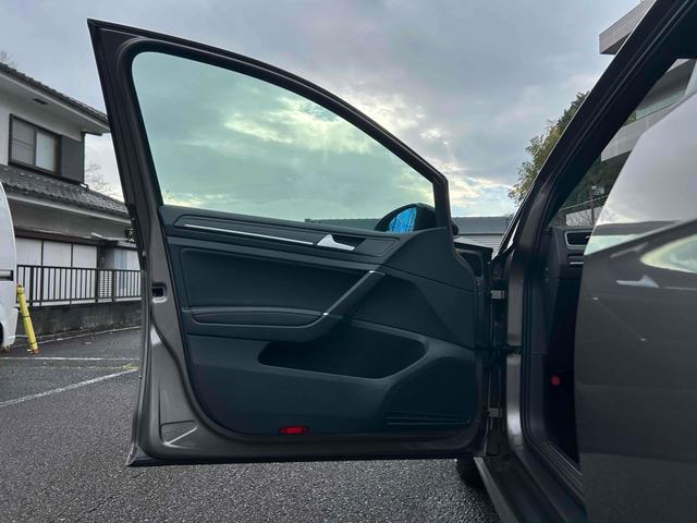 ゴルフＲ ベースグレード　ＡＤＶＡＮ　Ｒａｃｉｎｇホイール／ＳＡＣＨＳ　ＲＳ－１車高調／記録簿／バックカメラ／ドライブレコーダー／Ｂｌｕｅｔｏｏｔｈ／ＴＶ／ＥＴＣ／クルーズコントロール（61枚目）