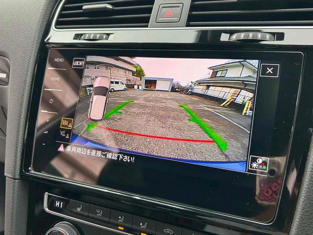 ���o�b�N�J����