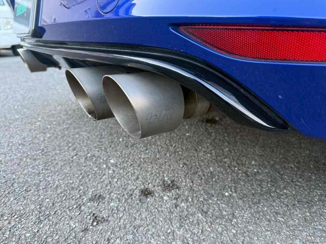 ゴルフＲ ベースグレード　レーシングラインマフラー／ｒａｆｆａホイール／社外エアクリ／新品フロントリップ／トランクスポイラー／社外パドルシフト／ＥＴＣ／Ｂｌｕｅｔｏｏｔｈ／ＴＶ／クルーズコントロール（19枚目）