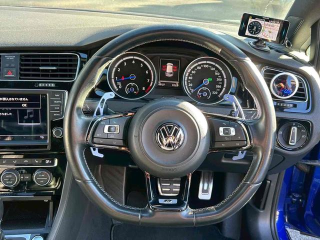 ゴルフＲ ベースグレード　レーシングラインマフラー／ｒａｆｆａホイール／社外エアクリ／新品フロントリップ／トランクスポイラー／社外パドルシフト／ＥＴＣ／Ｂｌｕｅｔｏｏｔｈ／ＴＶ／クルーズコントロール（26枚目）