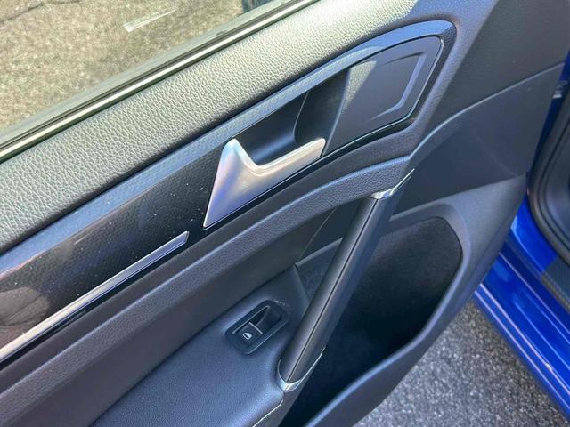 ゴルフＲ ベースグレード　レーシングラインマフラー／ｒａｆｆａホイール／社外エアクリ／新品フロントリップ／トランクスポイラー／社外パドルシフト／ＥＴＣ／Ｂｌｕｅｔｏｏｔｈ／ＴＶ／クルーズコントロール（69枚目）