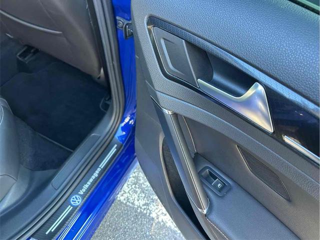 ゴルフＲ ベースグレード　レーシングラインマフラー／ｒａｆｆａホイール／社外エアクリ／新品フロントリップ／トランクスポイラー／社外パドルシフト／ＥＴＣ／Ｂｌｕｅｔｏｏｔｈ／ＴＶ／クルーズコントロール（74枚目）