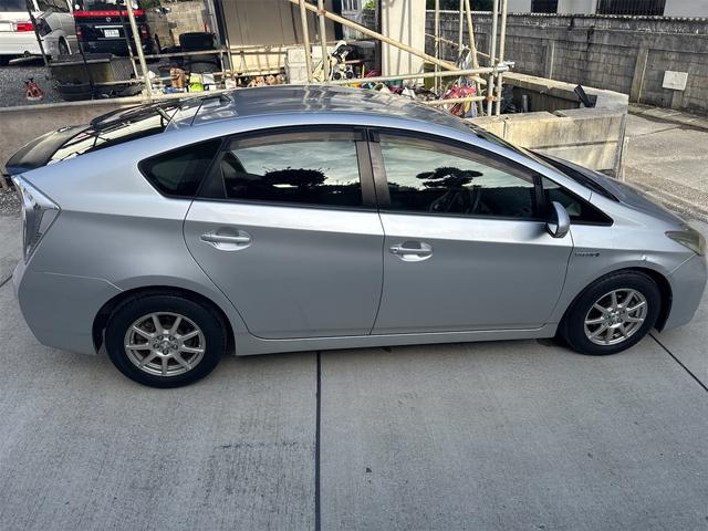 横から見たプレスラインはシャープな印象