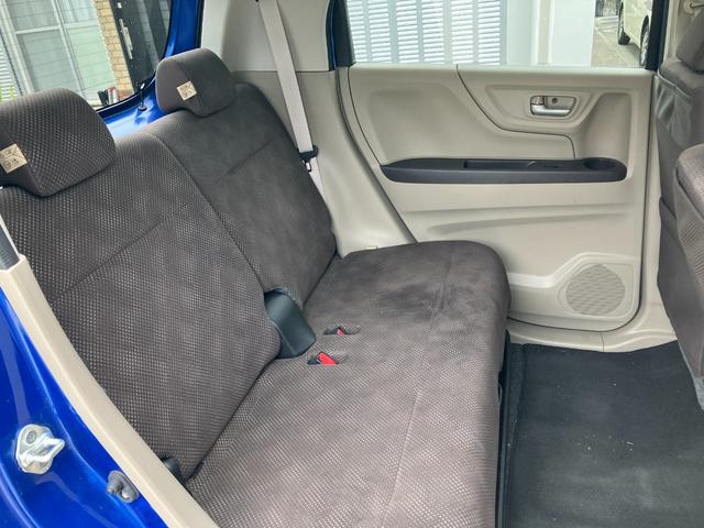 スライド機能付きリアシート