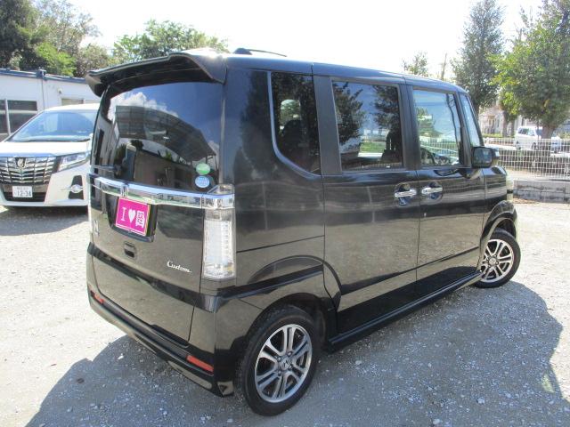 Ｎ－ＢＯＸカスタム Ｇ・Ｌパッケージ　車検令和８年８月　ワンオーナー　純正ナビ　バックカメラ　エンジンスターター　パワースライドドア　ＨＩＤライト　タイミングチェーン　スマートキー　フォグランプ　純正アルミホイール　プライバシーガラス（2枚目）
