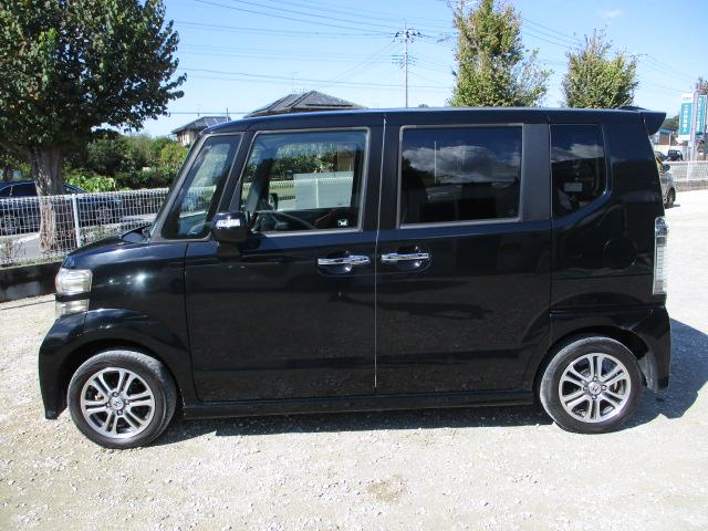 Ｎ－ＢＯＸカスタム Ｇ・Ｌパッケージ　車検令和８年８月　ワンオーナー　純正ナビ　バックカメラ　エンジンスターター　パワースライドドア　ＨＩＤライト　タイミングチェーン　スマートキー　フォグランプ　純正アルミホイール　プライバシーガラス（22枚目）