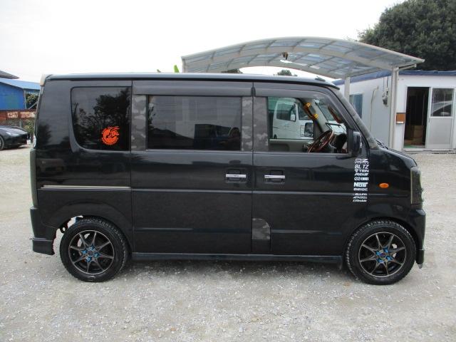 スクラムワゴン ＰＺターボ　車検令和８年３月　ドレスアップ車　ＳＤナビ　地デジフルセグテレビ　ＣＤ　ＤＶＤ　Ｂｌｕｅｔｏｏｔｈオーディオ　左パワースライドドア　ウッドパネル　茶革調シート　テーブル　社外マフラー　ＬＥＤフォグ（25枚目）